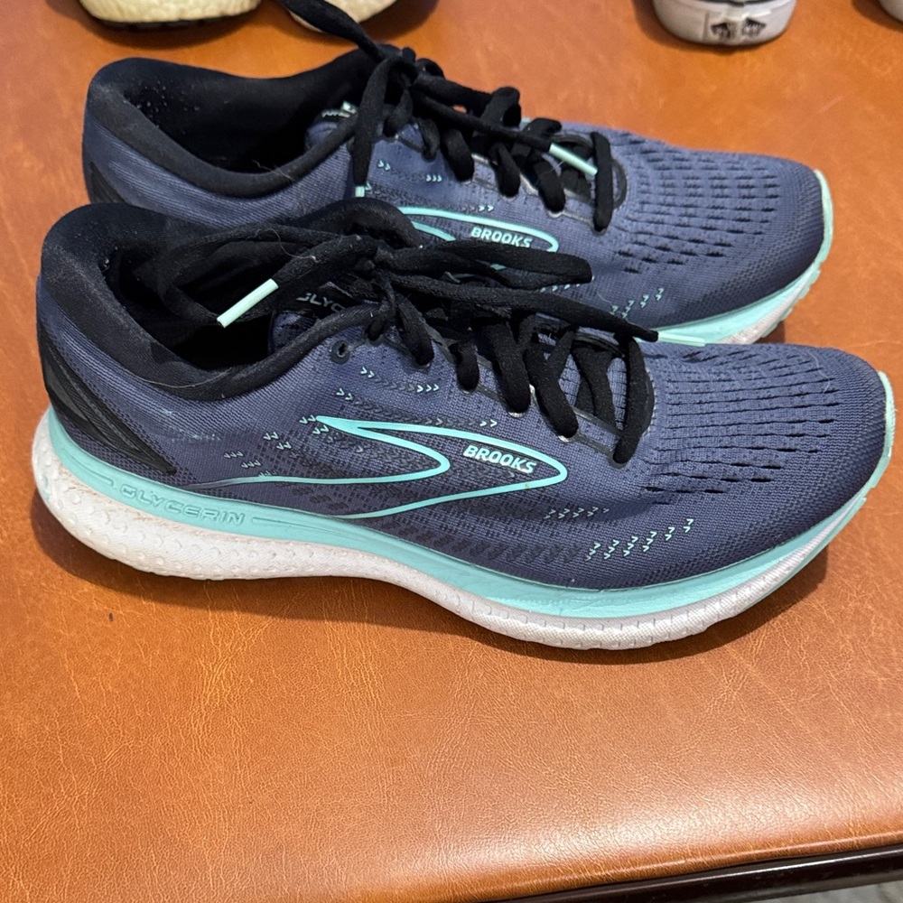 Brooks  glycerin Women's Athletic Shoes - Black and Teal